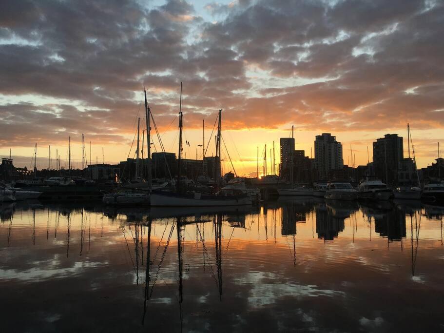 Luxury 1 Bed Ipswich Marina Apartment Free Parking المظهر الخارجي الصورة